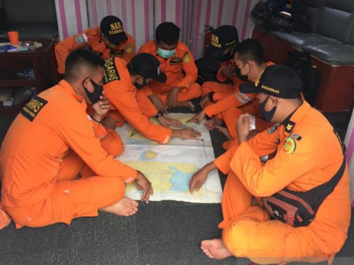 Kapal Motor Wickly Dihantam Ombak di Perairan Kuala Tungkal,  9 Penumpang Masih Dalam Pencarian