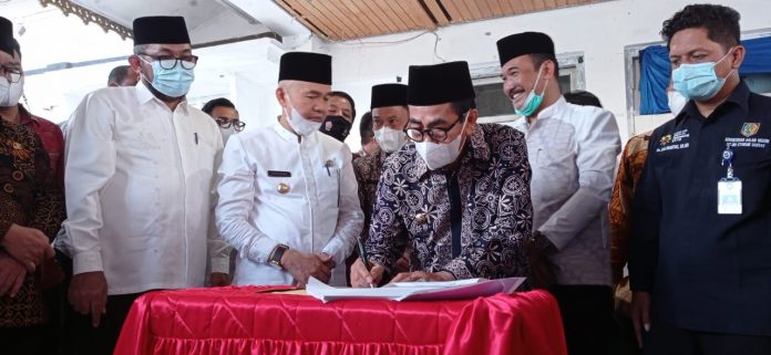 Pemkab Kerinci Serahkan Sisa Aset Ke Pemkot Sungai Penuh disaksikan KPK RI, Kemendagri dan Sekda Provinsi Jambi