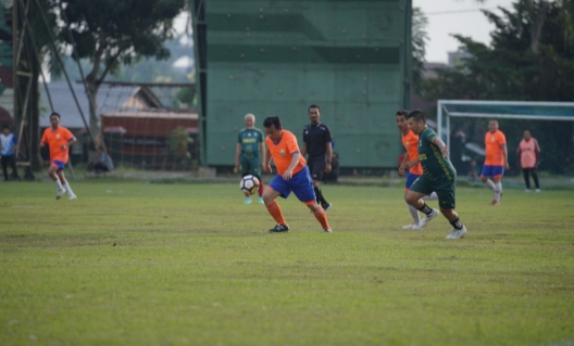 Al Haris Cetak Gol, Pertandingan Eksibisi Pemprov Jambi Vs Pemprov Sumbar Berakhir Imbang