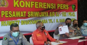 Satu Korban Teridentikfikasi,Korban Adalah Kru Pesawat Sriwijaya Air