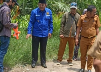 Cek kondisi Jalan, Bupati Blusukan Dari Lorong ke Lorong